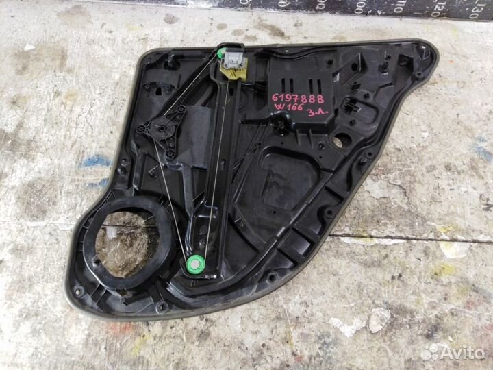 Стеклоподъемник электрический задний левый