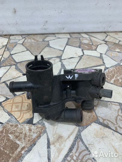 Корпус термостата Skoda Fabia хэтчбэк 1.4 BXW 2008