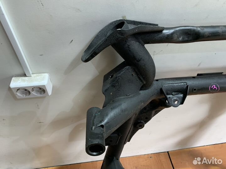 Подрамник передний Bmw x5 e53