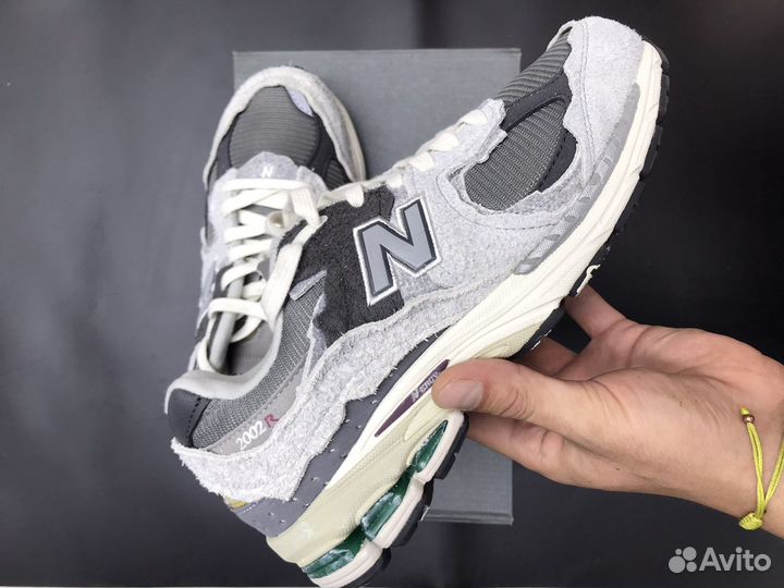 Кроссовки New Balance 2002R