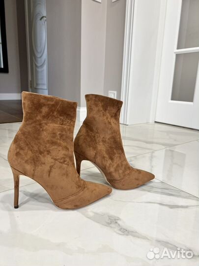 Ботильоны новые 38 Gianvito Rossi