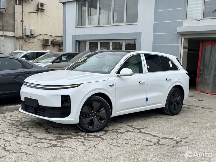 LiXiang L6 1.5 AT, 2025, 10 км