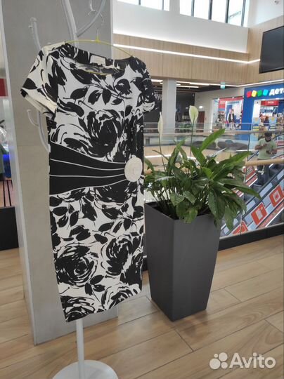 Платье женское 46 48