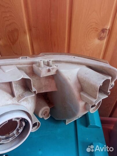 Фара правая toyota Suceed