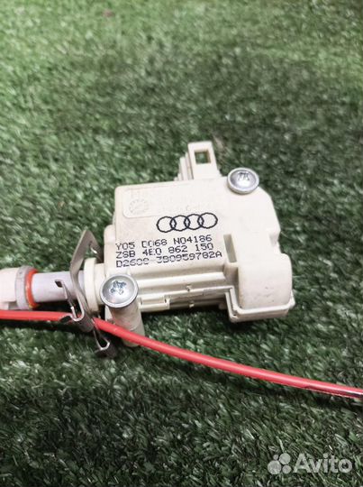 Активатор замка крышки бензобака Audi Audi A8 4E