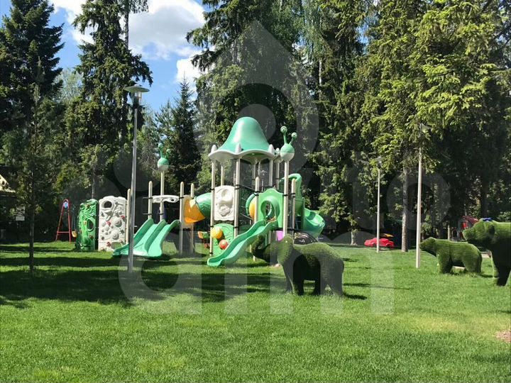 Дом 520 м² на участке 25 сот.