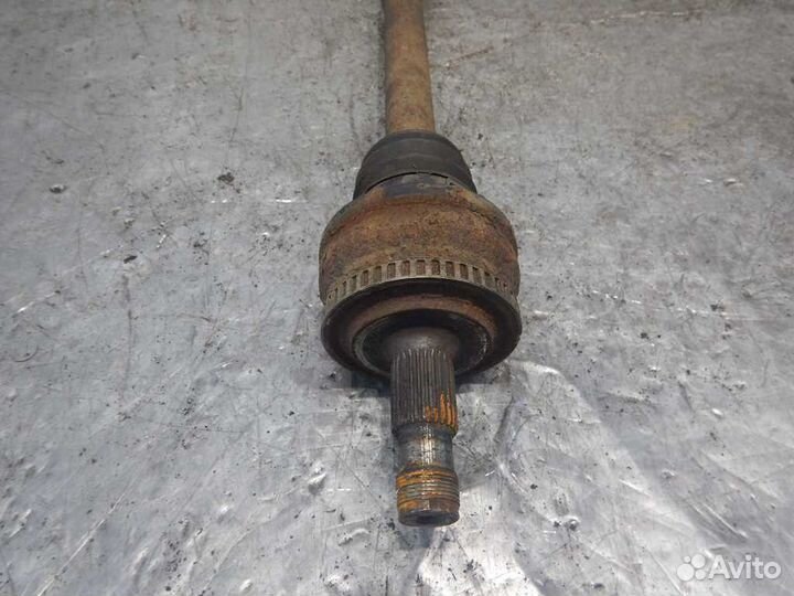 Полуось задняя (приводной вал, шрус) Mercedes-Benz