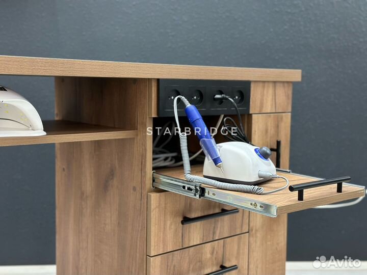 Стол маникюрный