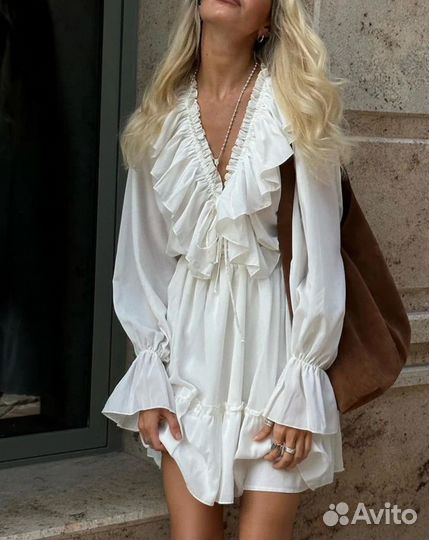 Летнее платье с воланами s