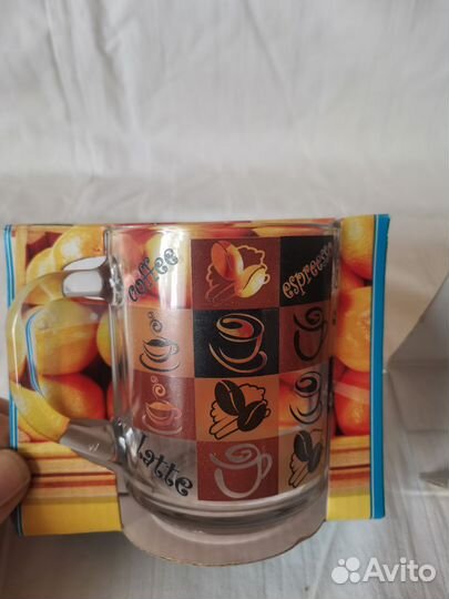 2 кружки с кофейным рисунком в упаковке