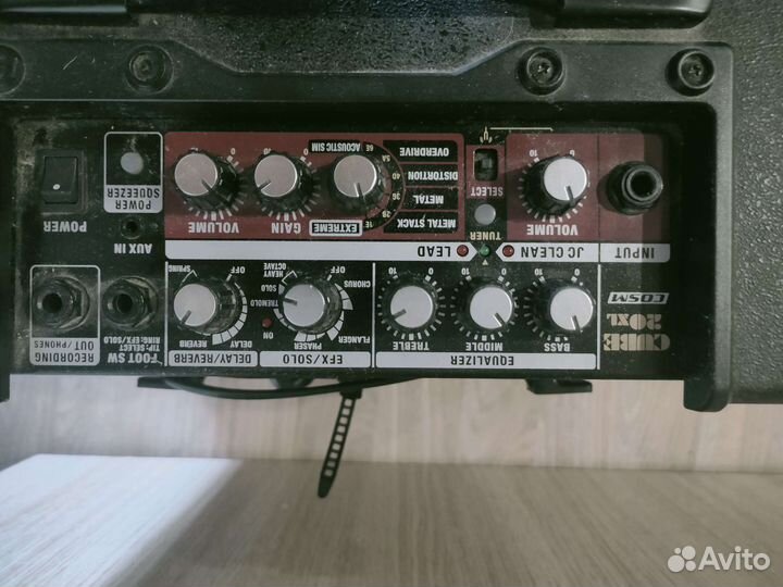 Комбоусилитель Roland cube 20xl