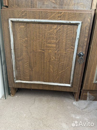 Тумба прикроватная