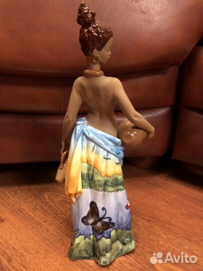 Статуэтка Африканка (Pavone)