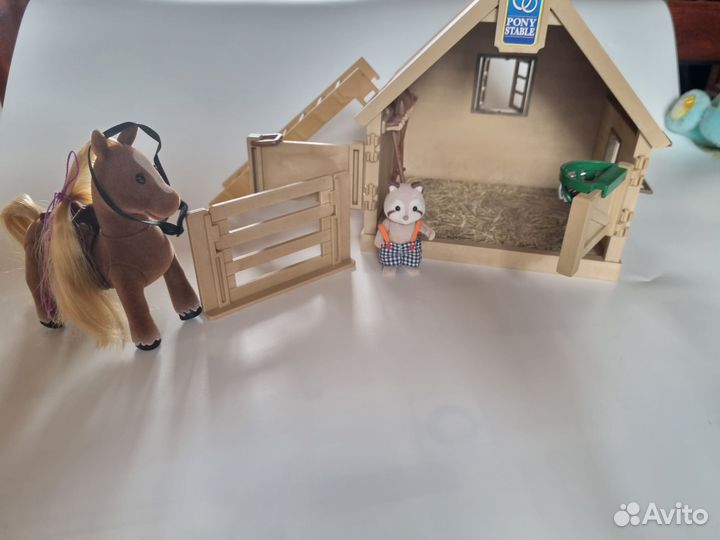 Sylvanian families конюшня