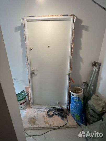 Дверь входная новая