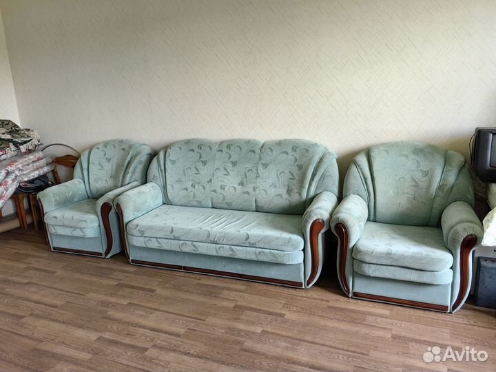 Диван + 2 кресла. Комплект в отличном состоянии