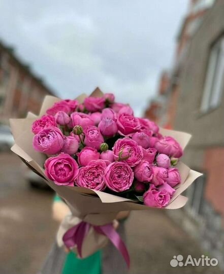 Пионовидная роза букет роз