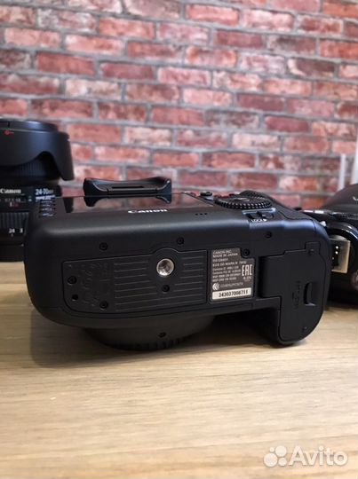 Комплект - canon 5d mark iv + два объектива