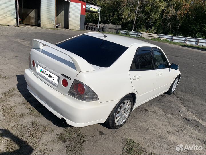 Toyota Altezza 2.0 AT, 2001, 250 000 км