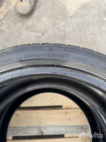 Bridgestone Potenza S001 225/40 R18 и 245/35 R18