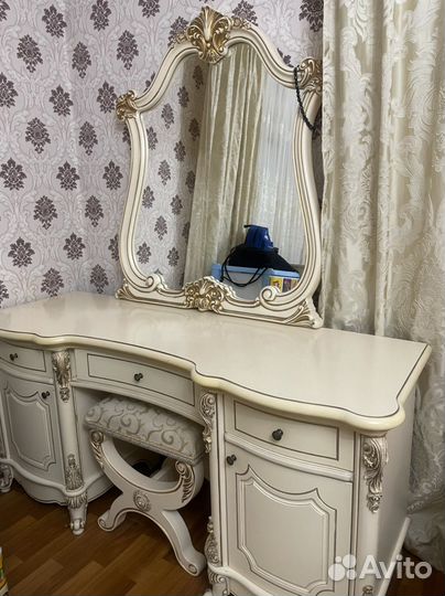 Спальный гарнитур бу