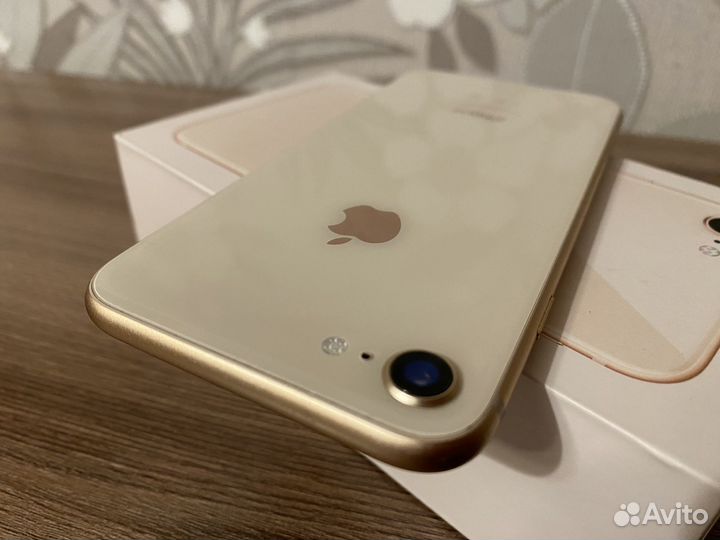 iPhone 8, 64 ГБ