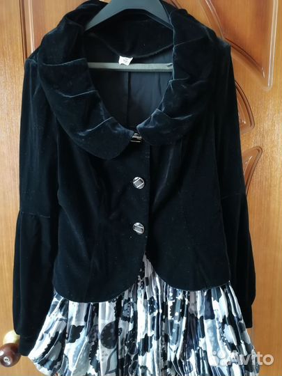 Костюм юбочный. Р. 52