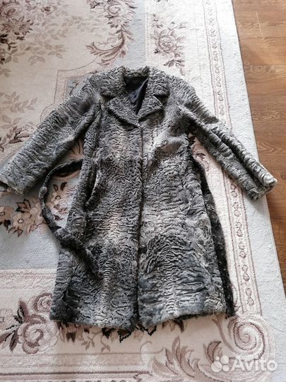 Шуба-пальто из каракульчи