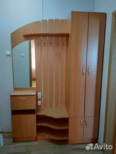 Шкаф в прихожую бу