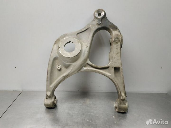 Рычаг задний левый Jeep Grand Cherokee WK2