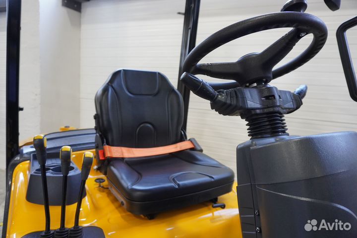 Вилочный погрузчик Hyundai 18D-7E, 2023