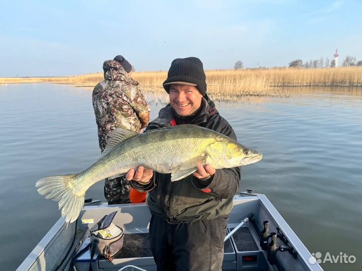Рыбалка с гидом на Калининградском заливе с лодки
