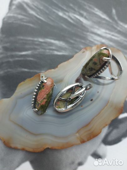 Комплект украшений с яшмой