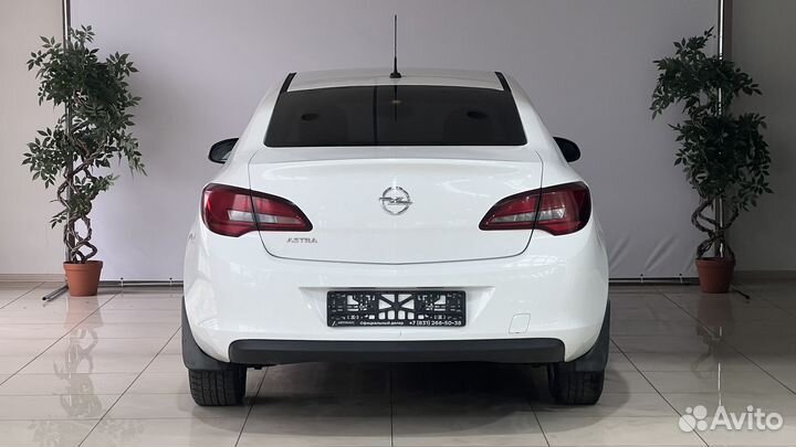 Opel Astra 1.6 МТ, 2013, 214 645 км