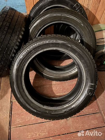 Dunlop Winter Maxx SJ8 235/55 R18