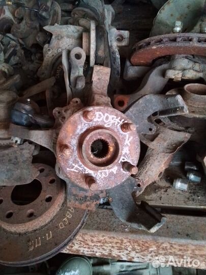 Поворотный кулак Додж караван