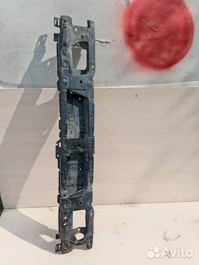 Усилитель переднего бампера на Фольксваген гольф3