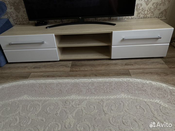 Тумба под телевизор