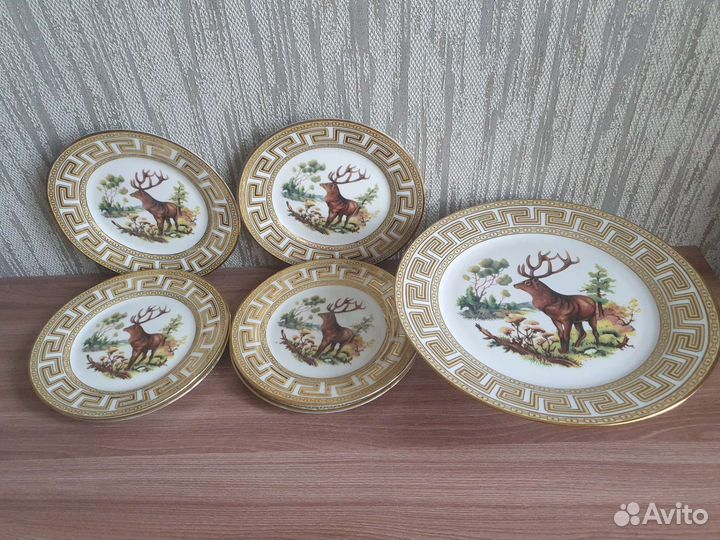 Набор тарелок 6шт и тортница