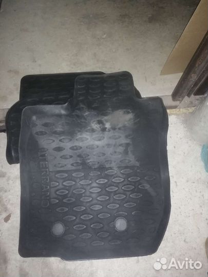 Автомобильные коврики резиновые бу