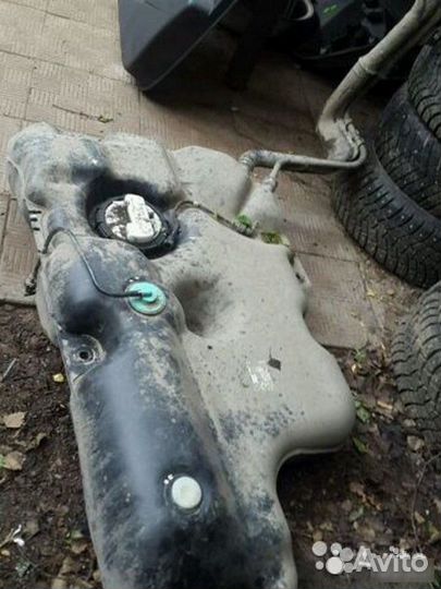 Бензобак Renault Logan