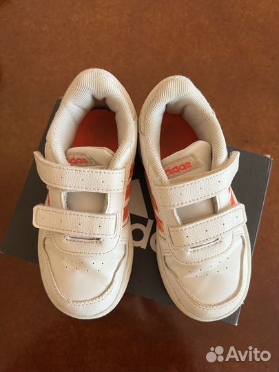 Кроссовки для девочки