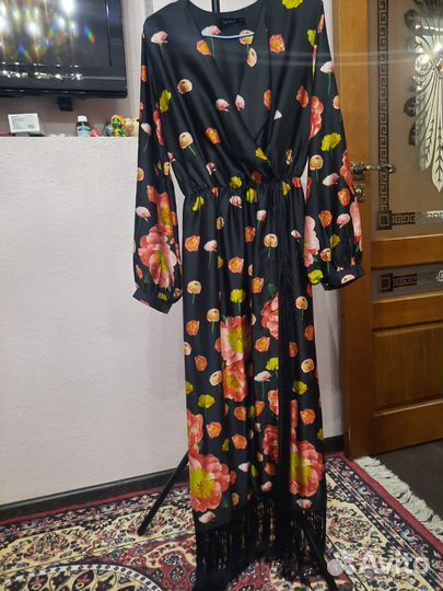 Атласное платье длинное