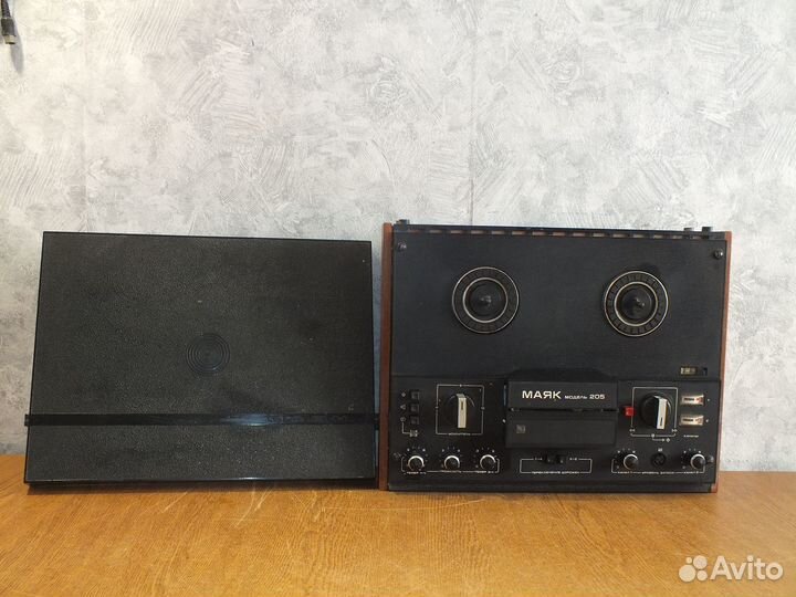 Катушечный магнитофон маяк 205