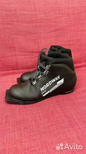 Лыжные ботинки 40