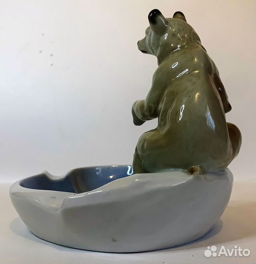 Фарфоровая пепельница с медведем. Германия