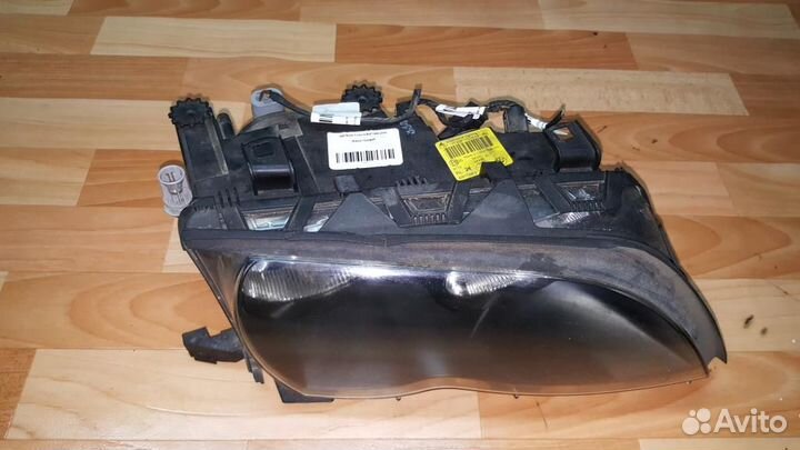 Фара правая BMW E46