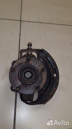 Кулак поворотный передний левый Nissan Primera