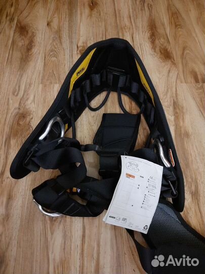 Обвязка (привязь) petzl avao SIT fast