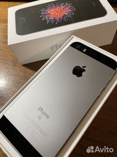 iPhone SE, 32 ГБ